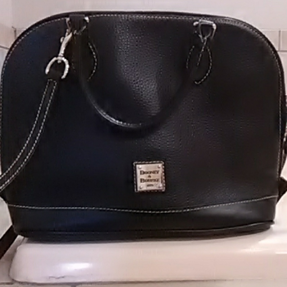 Dooney & Bourke satchel bag